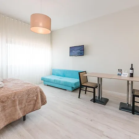 River View Building Апартаменты