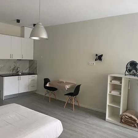 River View Building Apartmán *